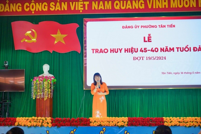 3.3. TRAO HUY HIEU DANG 19.5